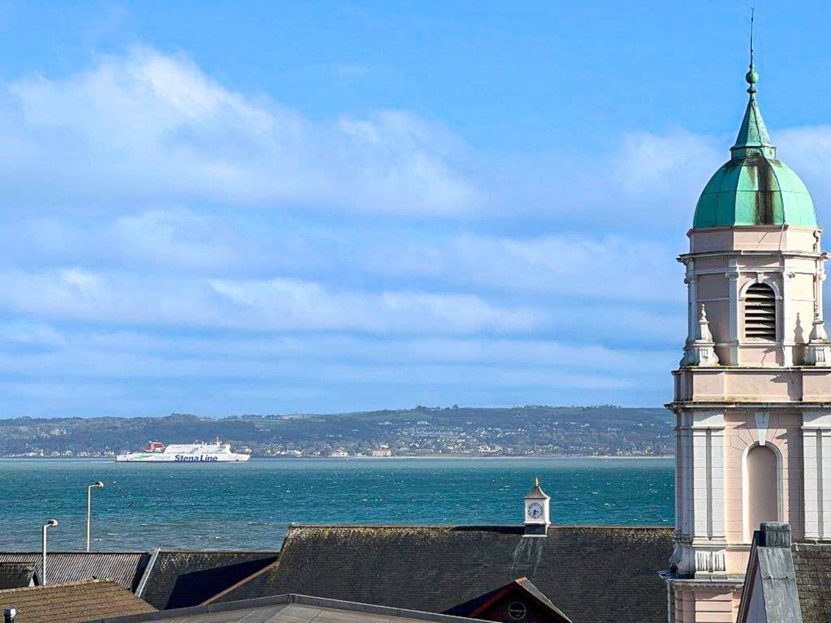 Modern Luxurious Apartment W/ Patio Balcony & View Jordanstown Exterior foto