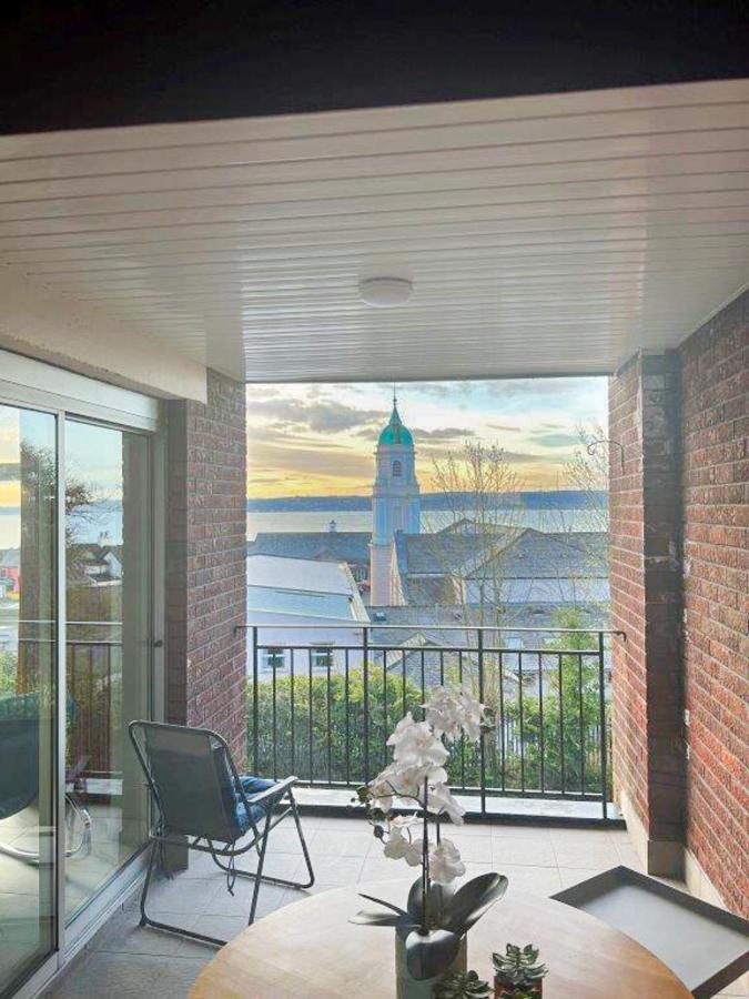 Modern Luxurious Apartment W/ Patio Balcony & View Jordanstown Exterior foto