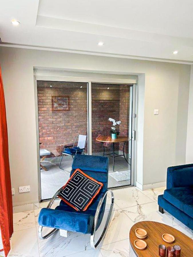 Modern Luxurious Apartment W/ Patio Balcony & View Jordanstown Exterior foto